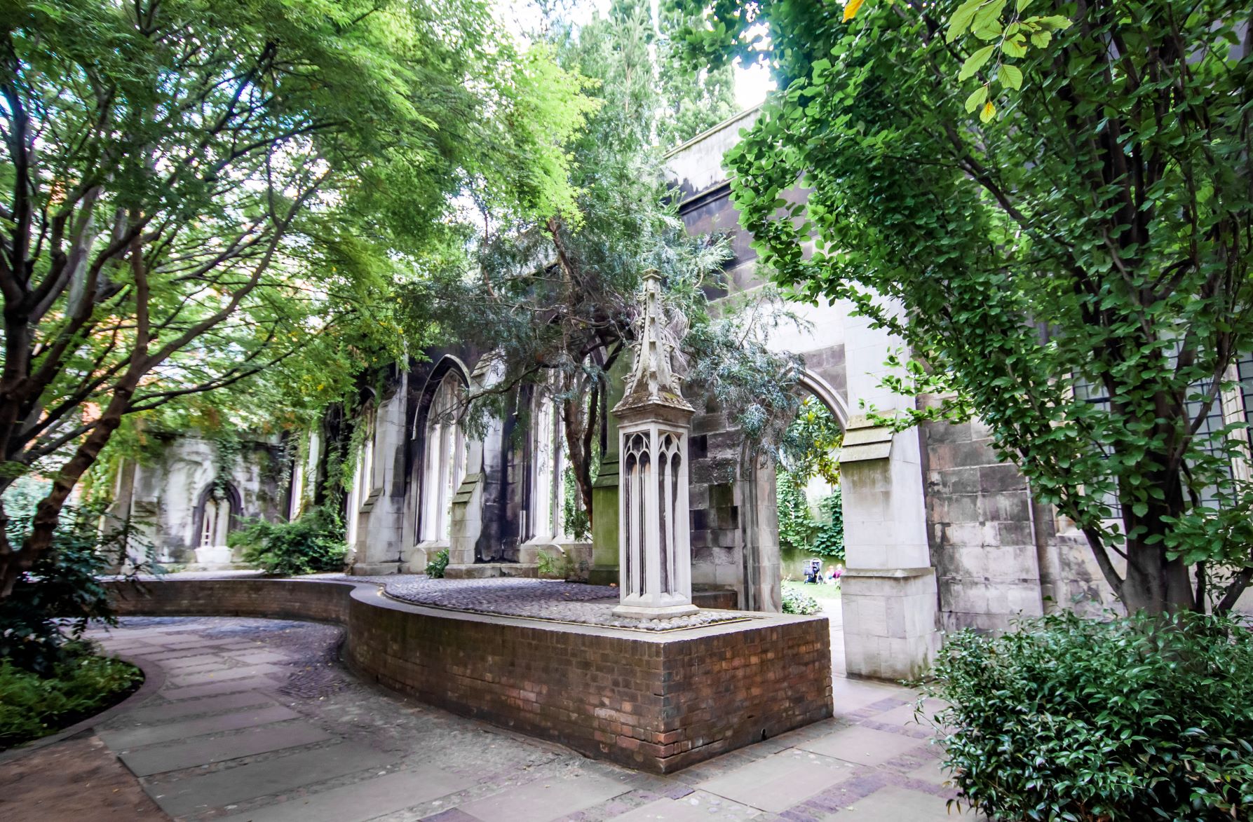 St. Dunstan-in-the-East Church Garden, London